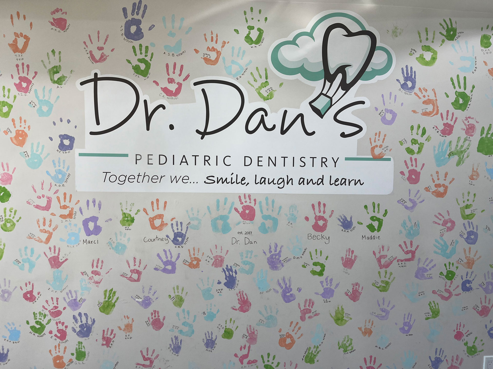 dr dan dentistry signage